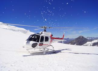 Helicopter landing in Queenstown