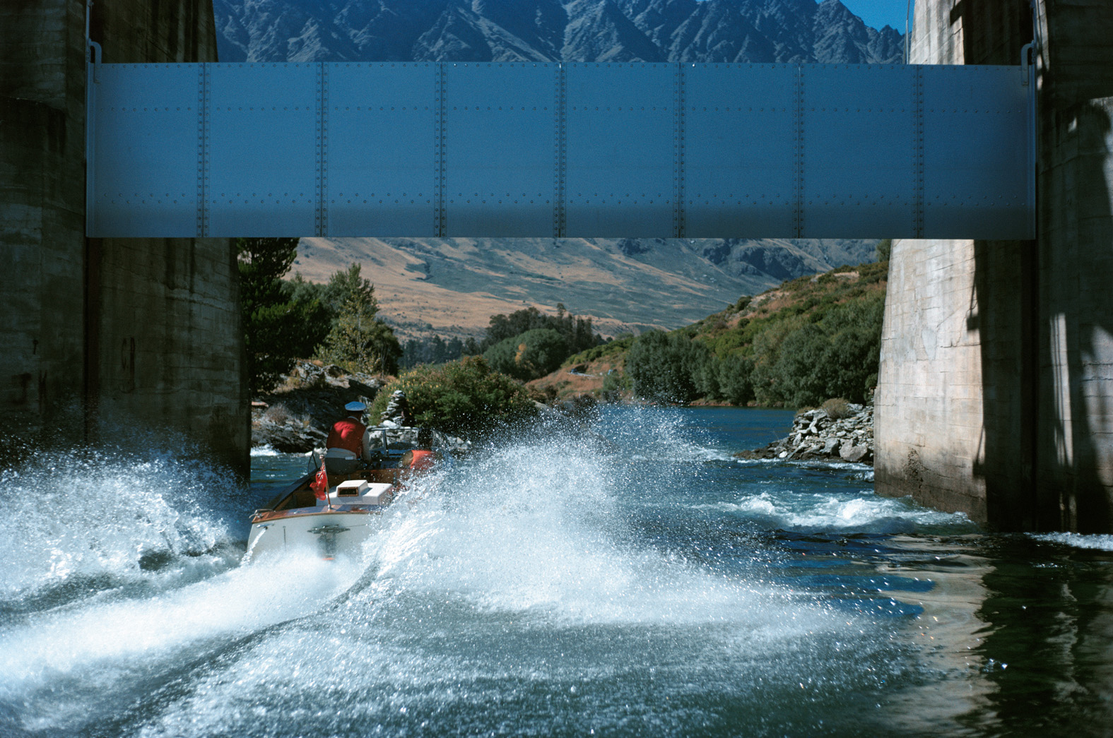 KJet Kawarau River Bridge Dam